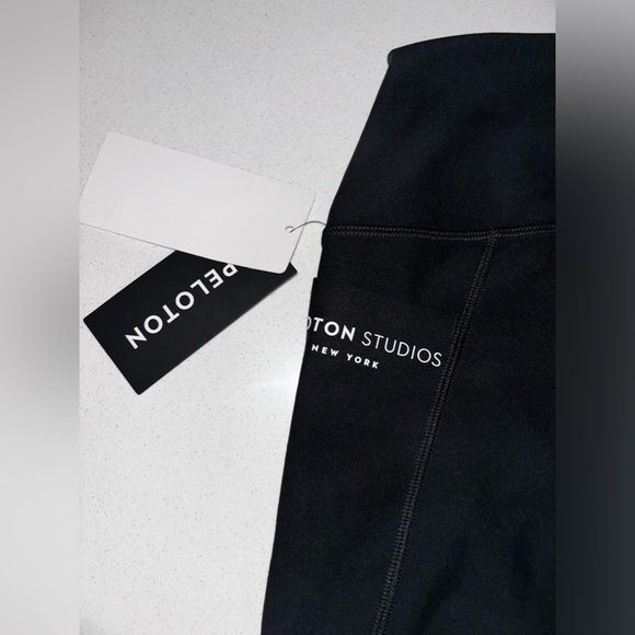 Peloton PSNY Cadent High Rise Pocket Legging - Picture 6 of 9